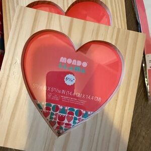 2 wooden heart shaped picture frames - Mondo Llama Heart-Shaped frames
